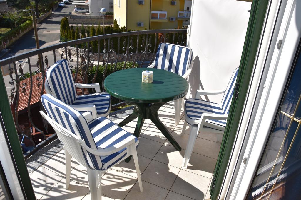 Malinska Center Apartment Экстерьер фото