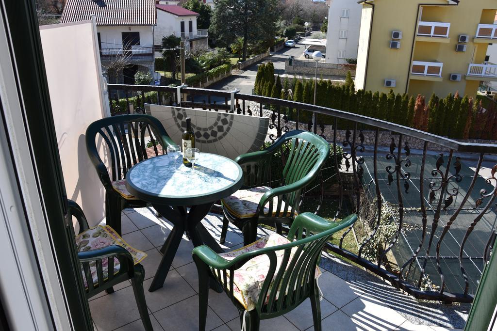Malinska Center Apartment Экстерьер фото