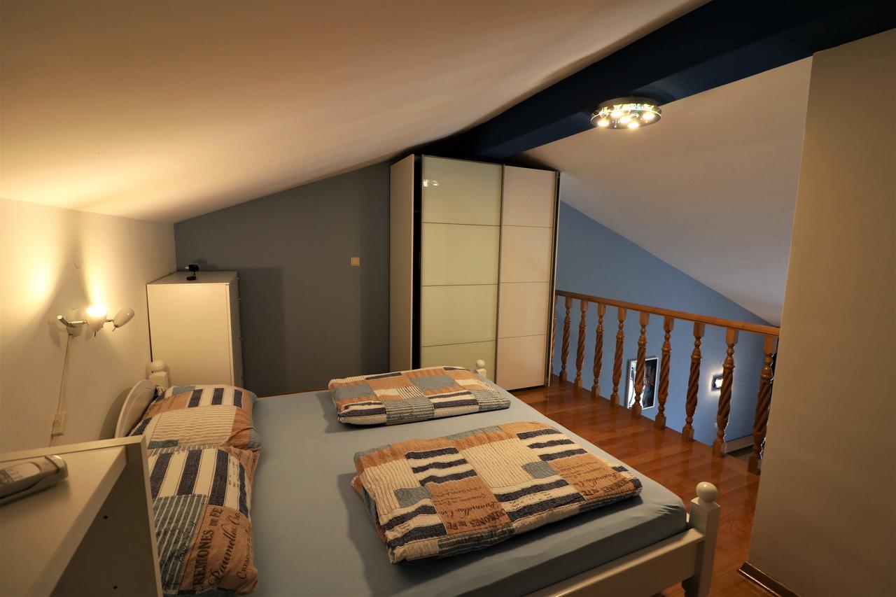 Malinska Center Apartment Экстерьер фото