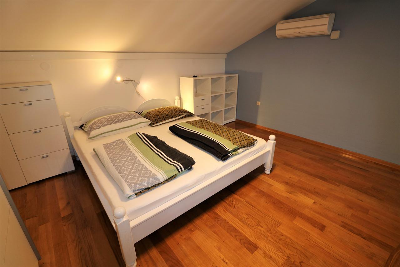 Malinska Center Apartment Экстерьер фото