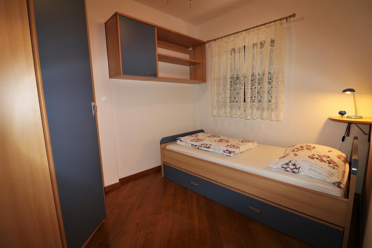 Malinska Center Apartment Экстерьер фото