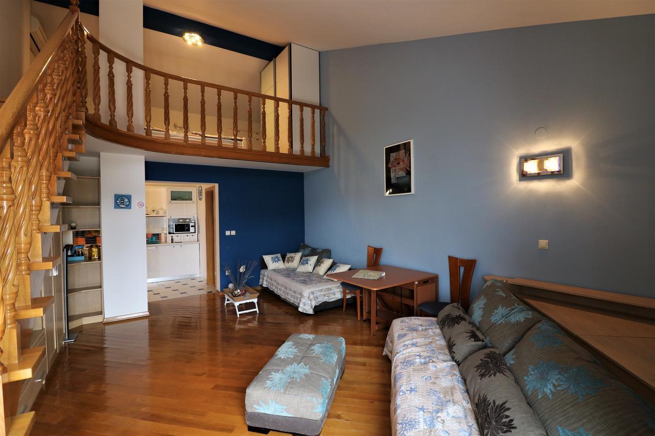 Malinska Center Apartment Экстерьер фото