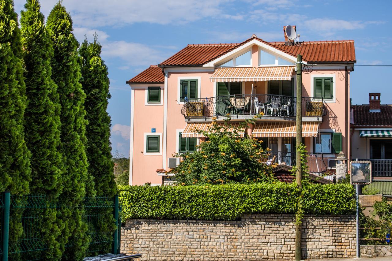 Malinska Center Apartment Экстерьер фото